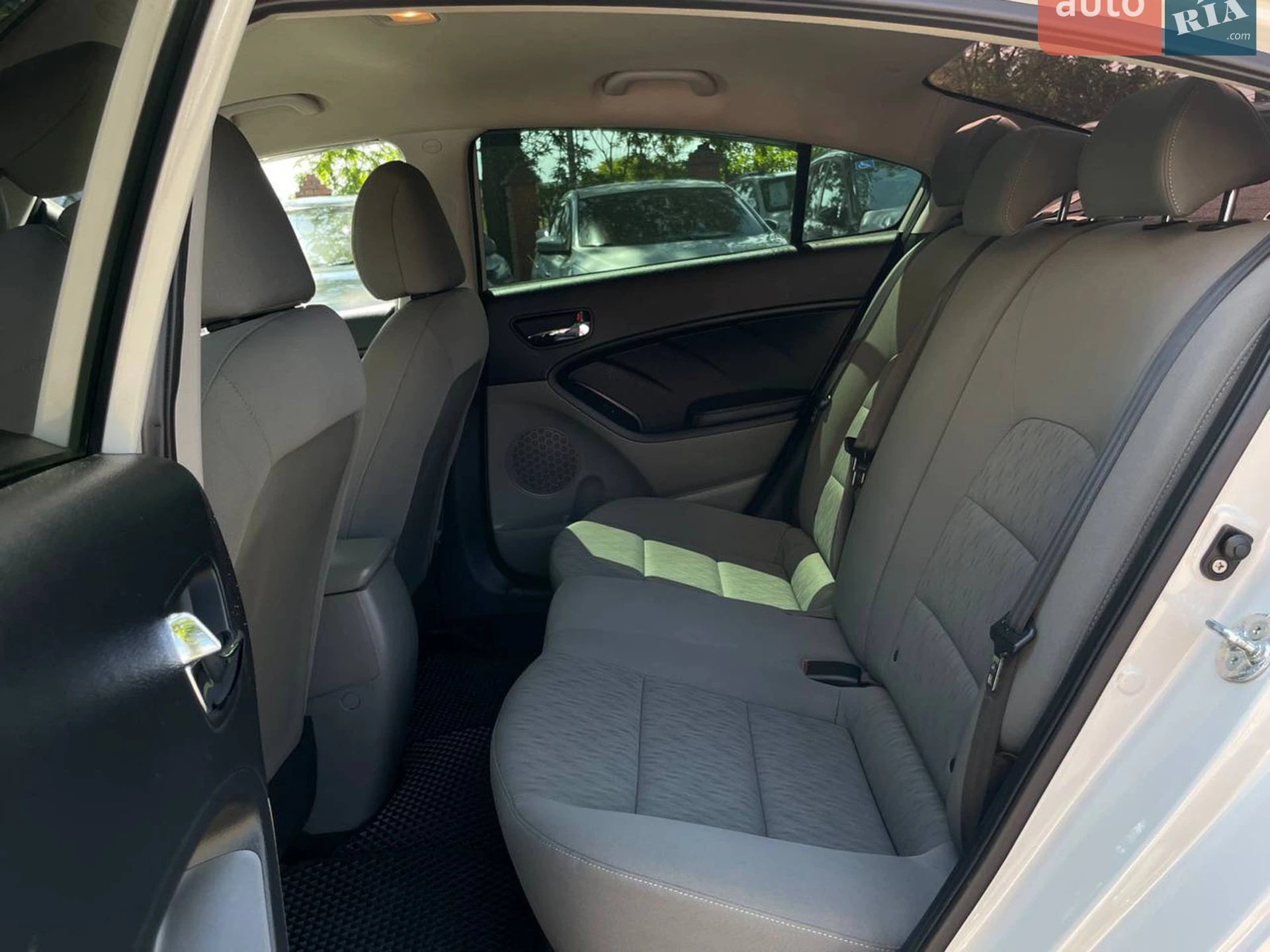 2015 Kia Forte - мініатюра 19
