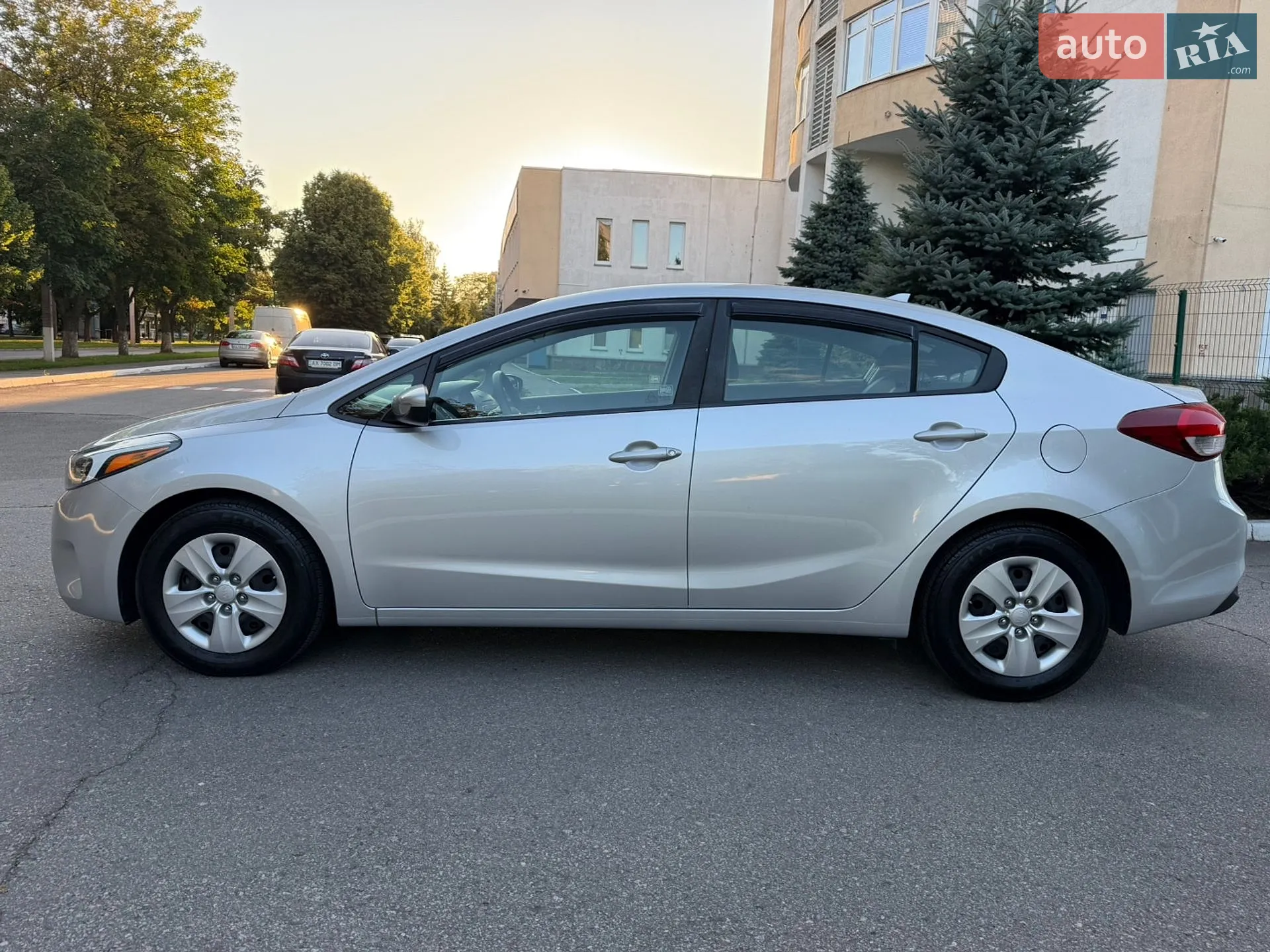 2017 Kia Forte - мініатюра 6