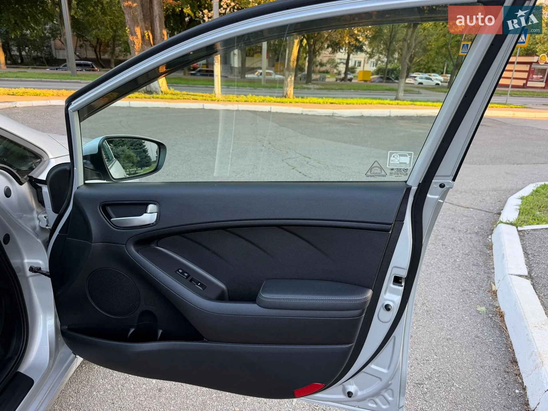 2017 Kia Forte - мініатюра 22