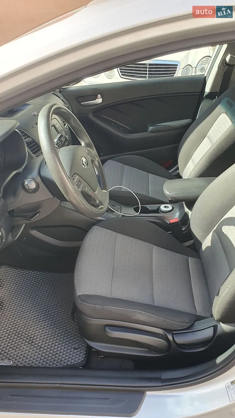 2016 Kia Forte - мініатюра 13