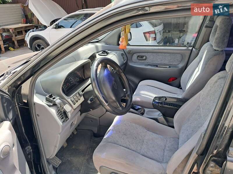 Минивэн Kia Joice 1999 в Хусте
