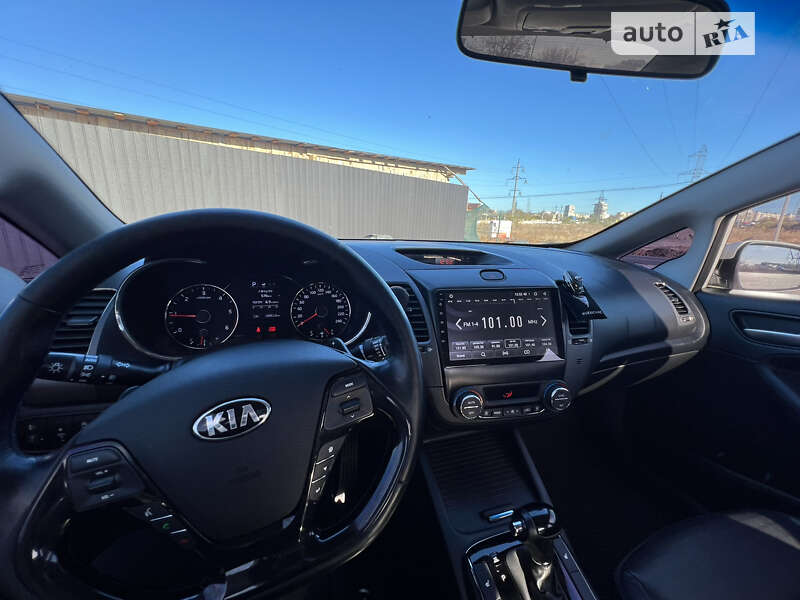 Седан Kia K3 2016 в Одессе