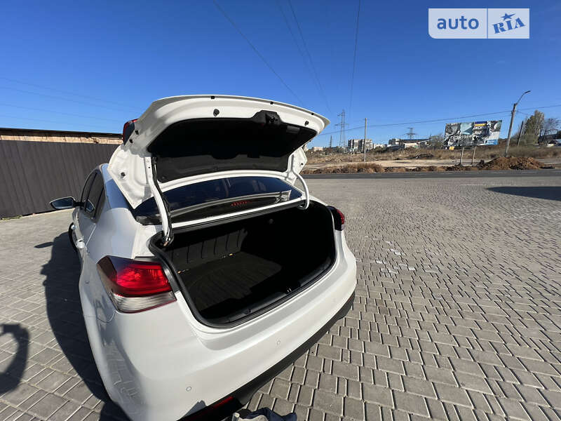 Седан Kia K3 2016 в Одессе