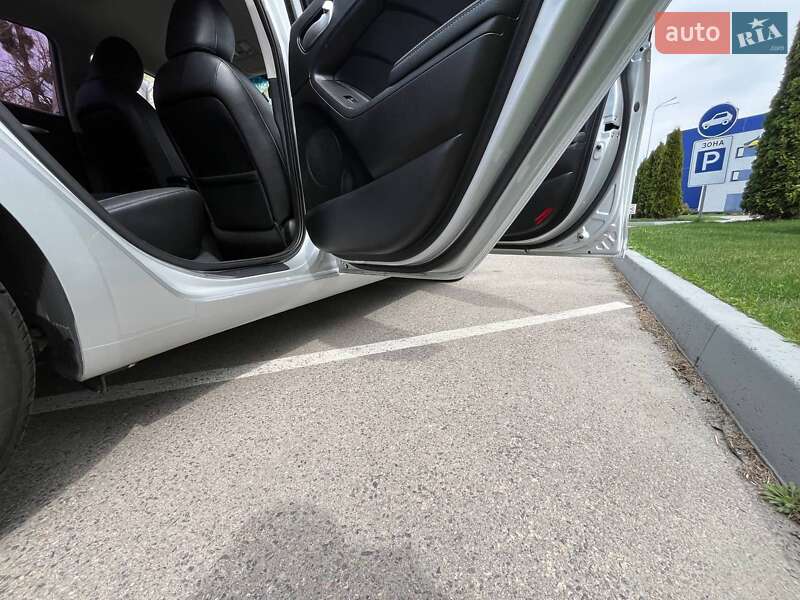 Седан Kia K3 2015 в Киеве