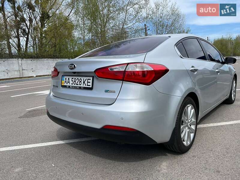 Седан Kia K3 2015 в Киеве