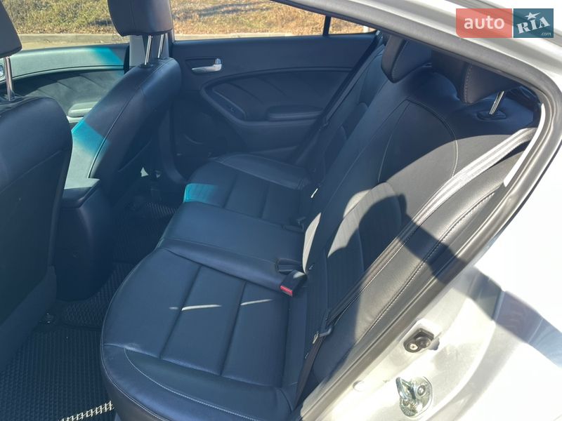 Седан Kia K3 2016 в Киеве