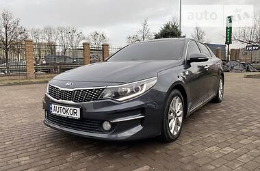 Седан Kia K5 2016 в Киеве