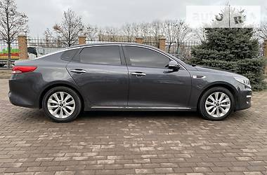 Седан Kia K5 2016 в Киеве