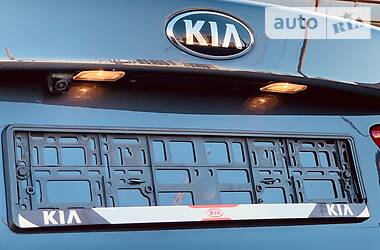 Седан Kia K5 2016 в 