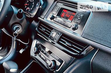 Седан Kia K5 2016 в 