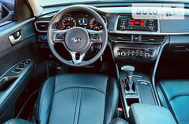 Седан Kia K5 2016 в 