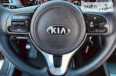 Седан Kia K5 2016 в 