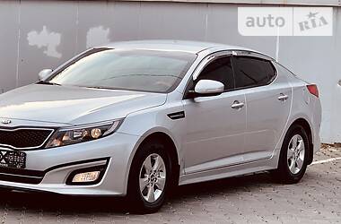 Седан Kia K5 2015 в Одессе