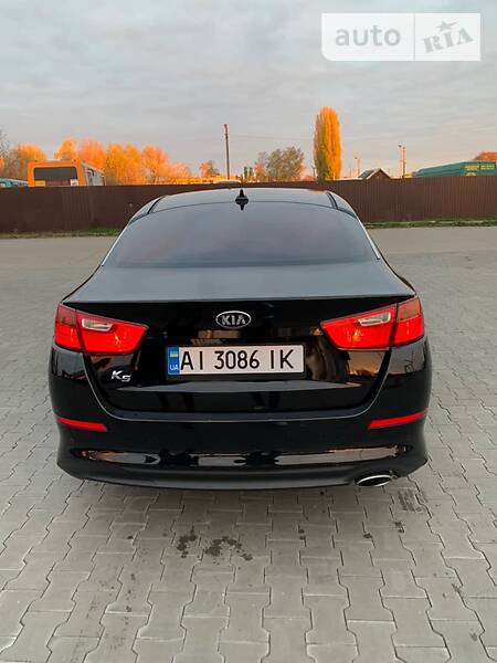Седан Kia K5 2014 в Барышевке