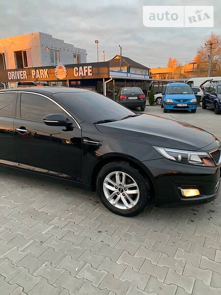 Седан Kia K5 2014 в Барышевке