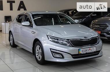 Седан Kia K5 2015 в Одессе