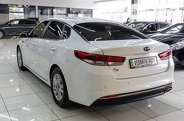 Седан Kia K5 2016 в Одессе