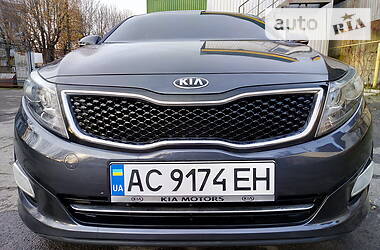 Седан Kia K5 2014 в Луцке