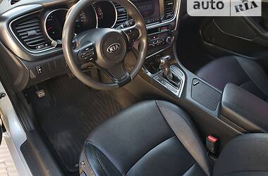 Седан Kia K5 2014 в Тернополе