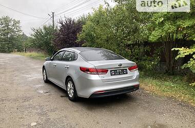 Седан Kia K5 2016 в Киеве