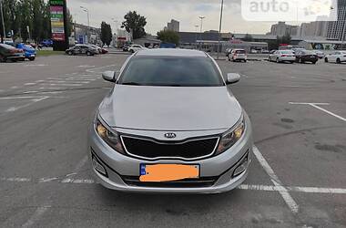 Седан Kia K5 2014 в Киеве