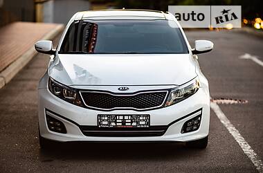 Седан Kia K5 2014 в Киеве