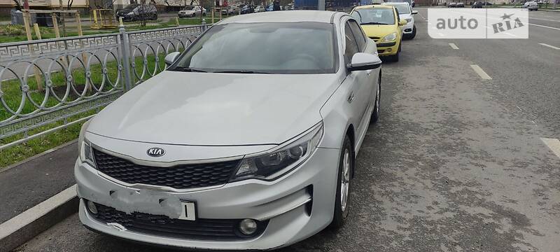 Седан Kia K5 2015 в Киеве