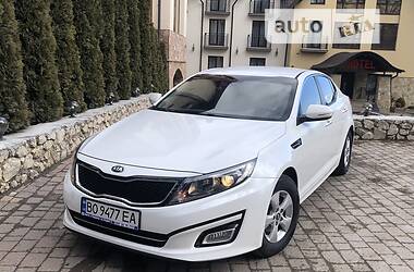 Седан Kia K5 2014 в Тернополе