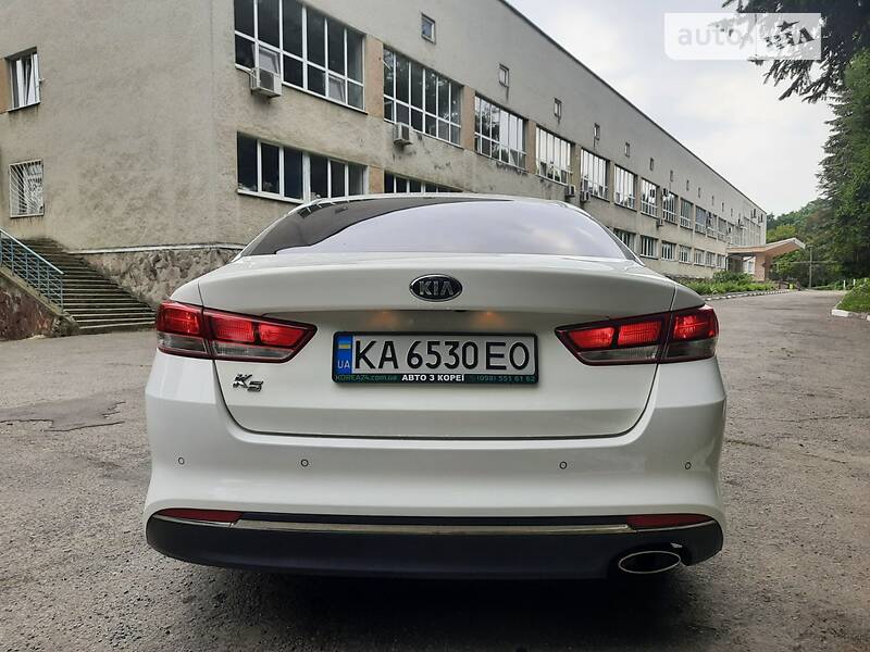 Седан Kia K5 2018 в Ивано-Франковске