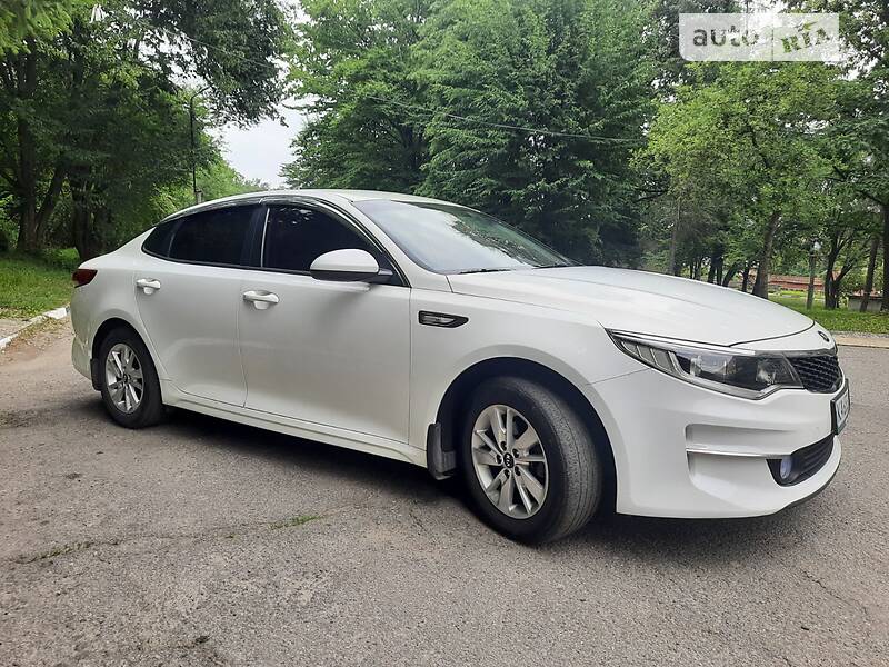 Седан Kia K5 2018 в Ивано-Франковске