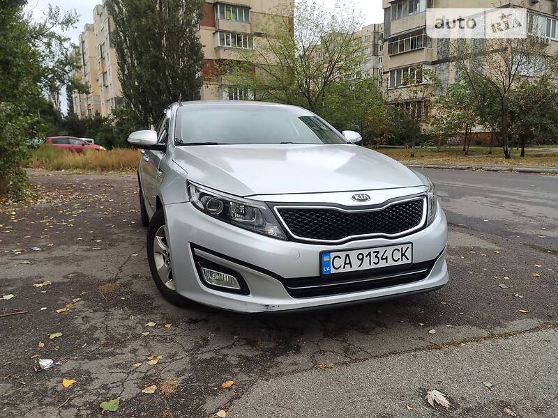 Седан Kia K5 2015 в Києві