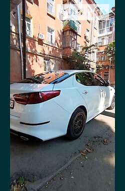 Седан Kia K5 2013 в Одессе