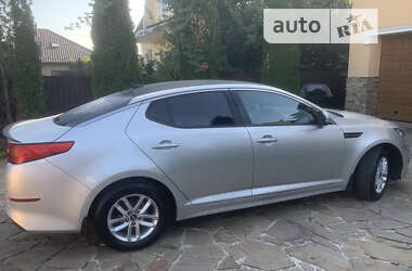 Седан Kia K5 2013 в 
