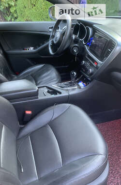 Седан Kia K5 2013 в 