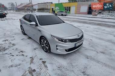 Седан Kia K5 2015 в Барышевке