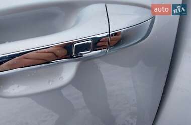 Седан Kia K5 2015 в 