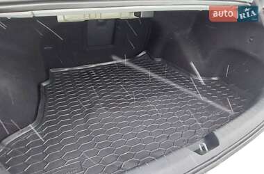 Седан Kia K5 2015 в 