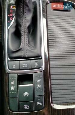 Седан Kia K5 2015 в 