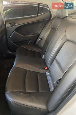 Седан Kia K5 2015 в Одессе