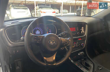 Седан Kia K5 2015 в Одессе