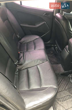 Седан Kia K5 2014 в 