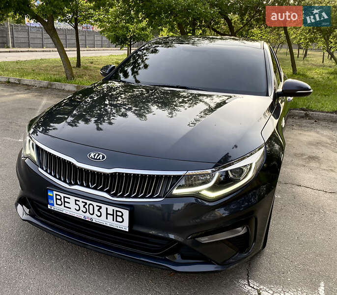 Седан Kia K5 2019 в Николаеве