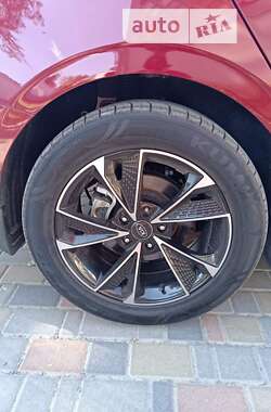 Седан Kia K5 2020 в Києві