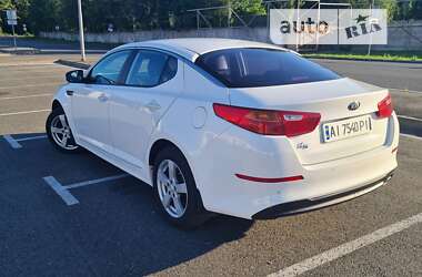 Седан Kia K5 2014 в Киеве