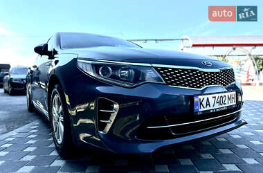 Седан Kia K5 2015 в 