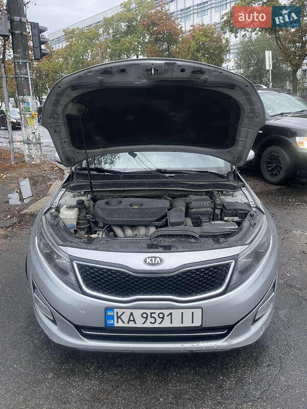 Седан Kia K5 2015 в Києві