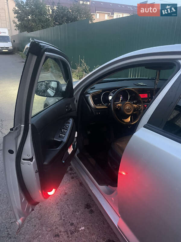 Седан Kia K5 2015 в Києві