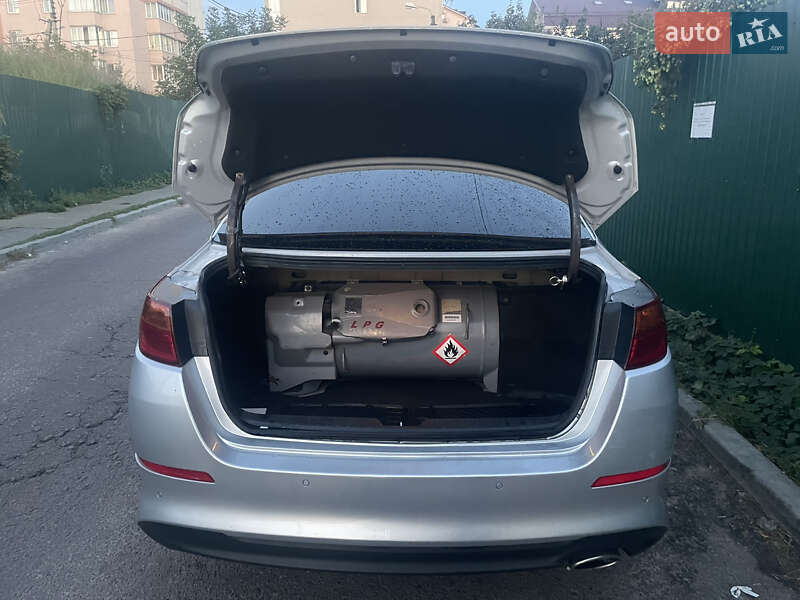 Седан Kia K5 2015 в Києві
