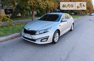 Седан Kia K5 2014 в Одессе