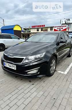 Седан Kia K5 2013 в Стрию